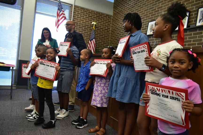 Pine Bluff School District students praised for role in campuses’ bank program