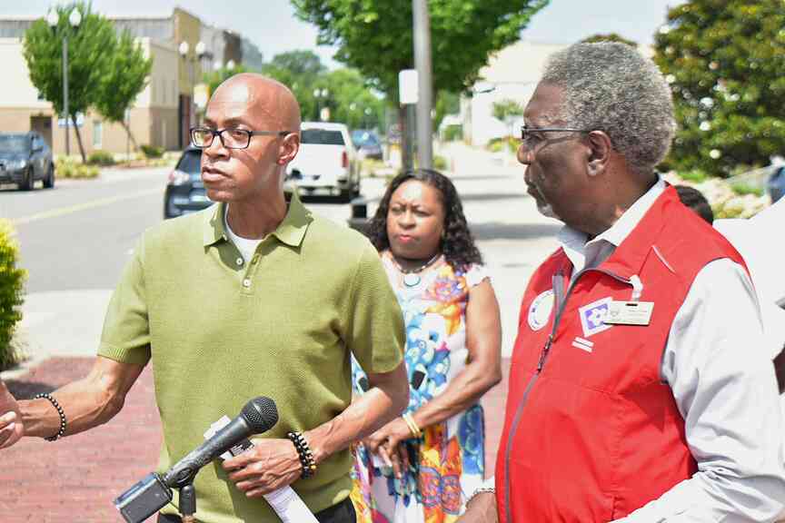Pine Bluff clergy announces conference to advance Ten Commandments in schools