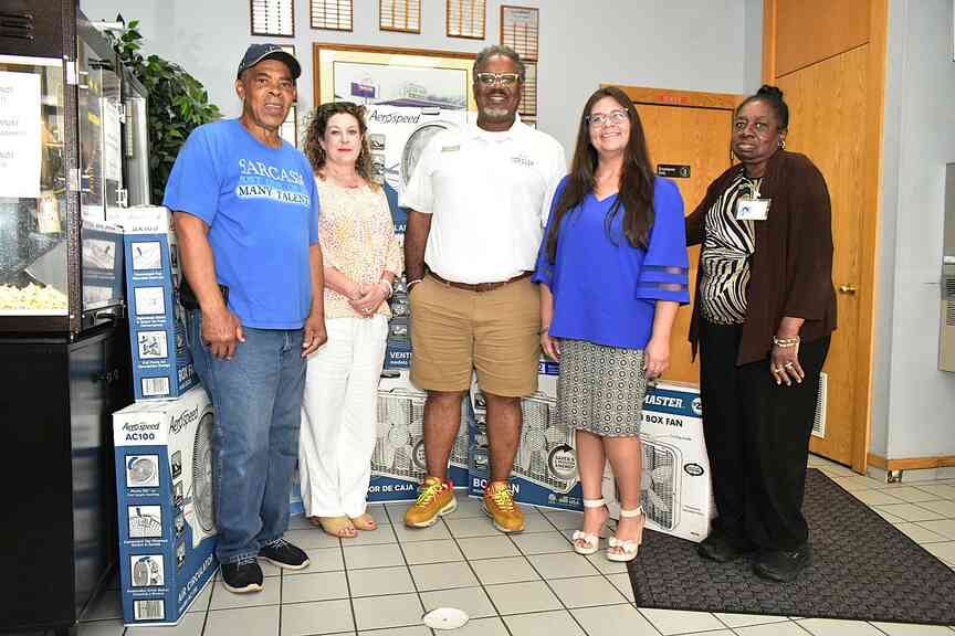 Car-Mart collects fans for Area Agency