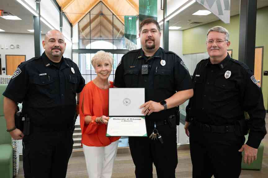 UA-Monticello Police lieutenant saves infant with CPR