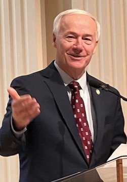 Hutchinson to headline event for John H. Johnson Museum