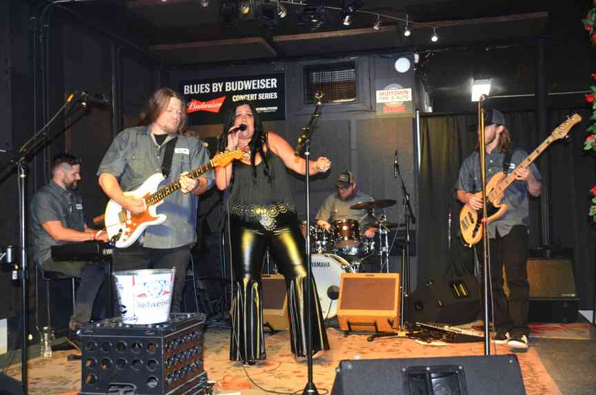 RJ’s hosts annual blues competition