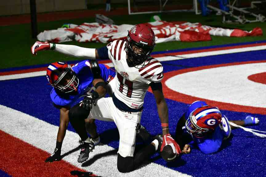 Trusty’s offense powers Grenada past Pine Bluff, 42-6