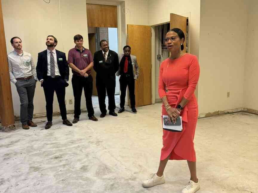 2025 Leadership Pine Bluff Class visits health centers