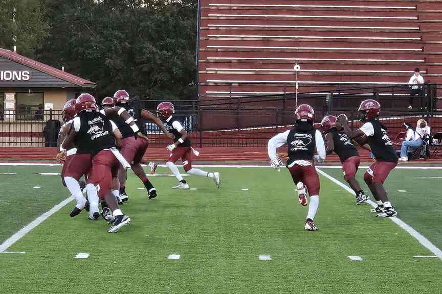 Pine Bluff Zebras fall to Badgers at Beebe, 35-12