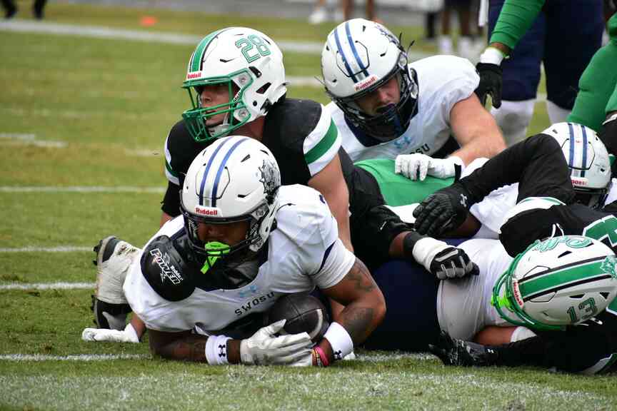 Bulldogs best Weevils in 49-7 loss at home