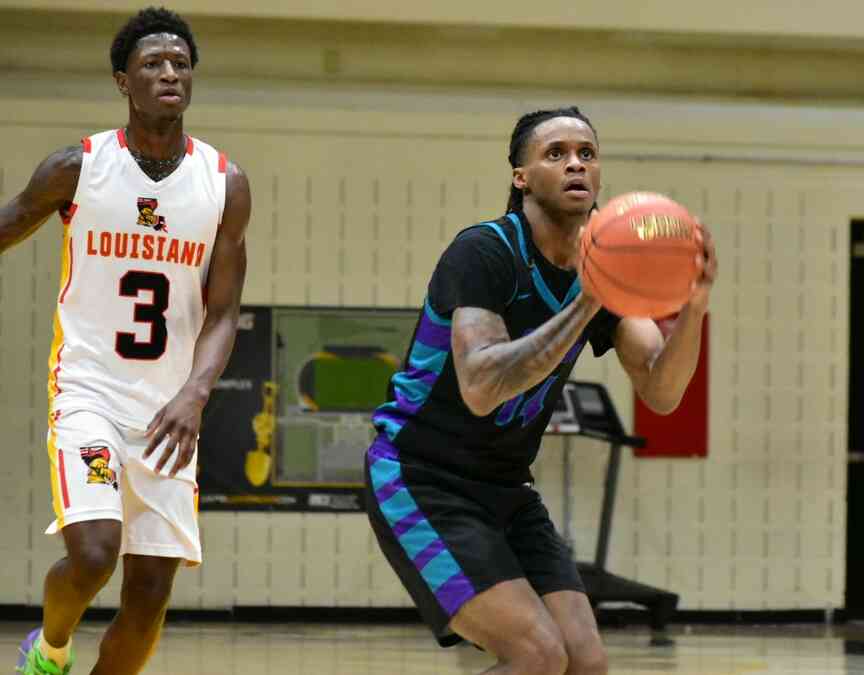 SEARK sets scoring record in season opener