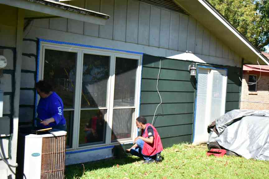 Army veteran, UAPB police officer, receives new paint coat