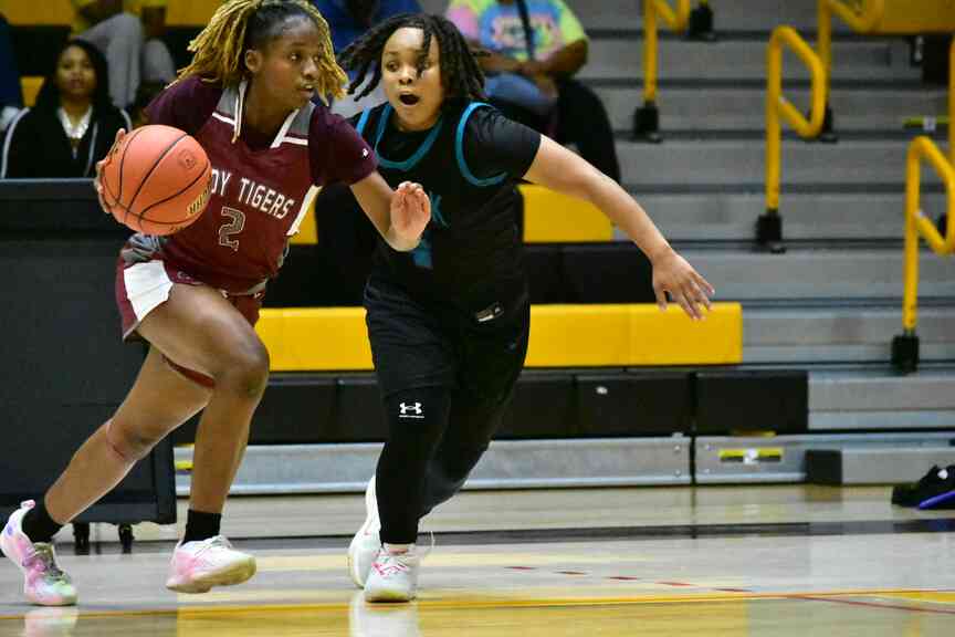 Mississippi’s Coahoma Community College teams sweep Southeast Arkansas women, men