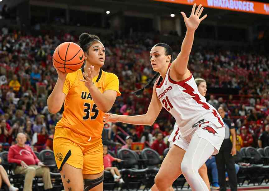 Lady Lion’s coach faces alma mater
