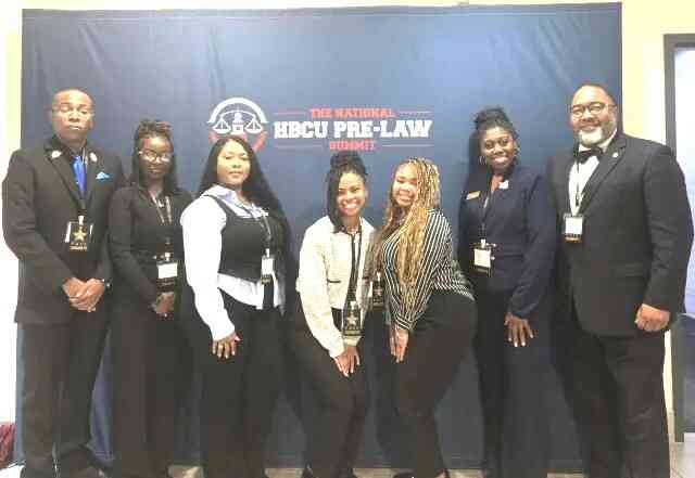 UAPB students attend pre-law event
