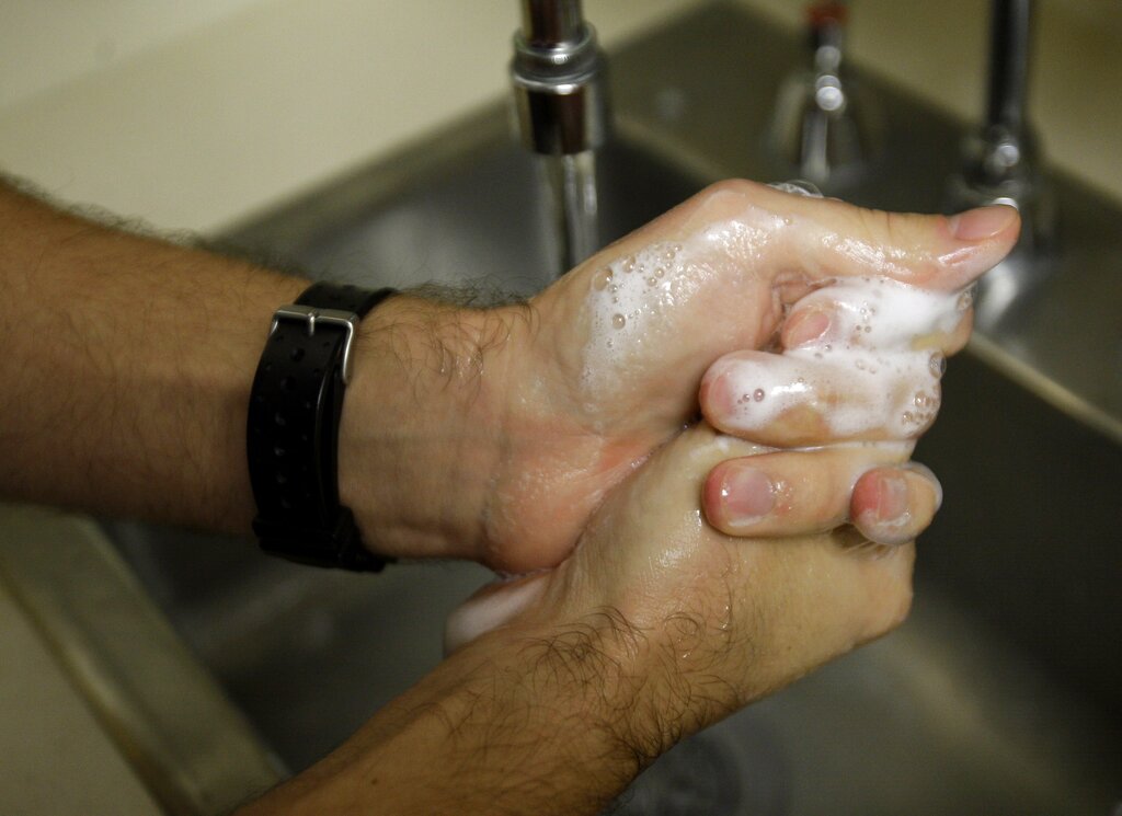 Specialists suggest tips to stay healthy this holiday season