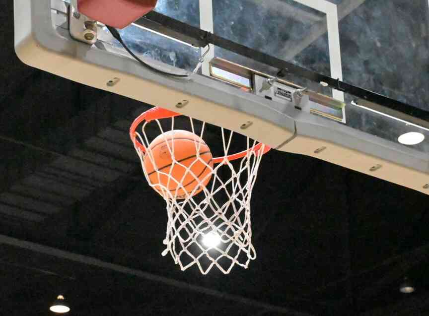 UAM men’s, women’s teams see losses