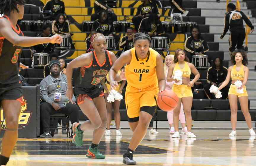 Lady Lions use 3-pointers to rally against FAMU