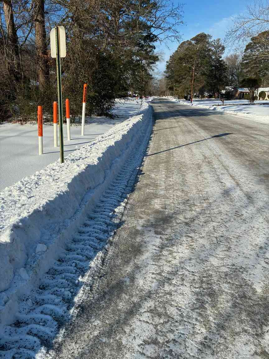 Warm-up helps snow removal efforts in city