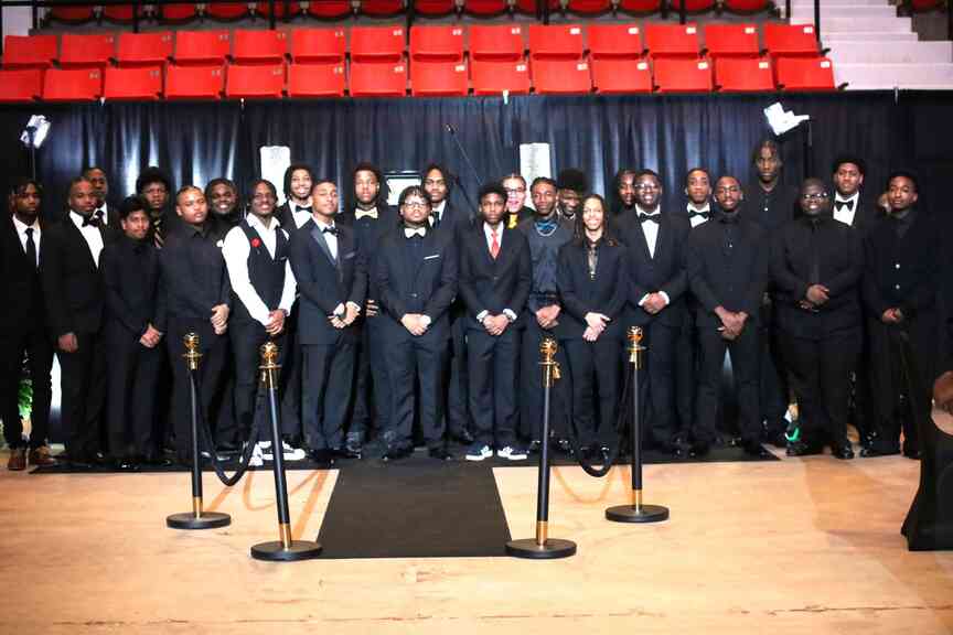 Fraternity gives thanks