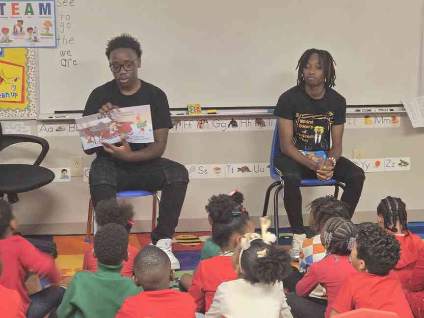 Watson Chapel’s Wildcat Society Gentlemen’s Club visits elementary school